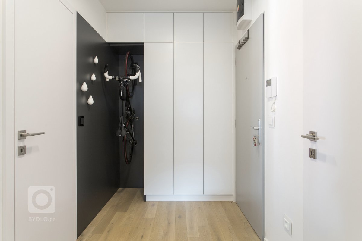 Byt v Modřanech, 60m2 pro mladou dámu, dispozice 2+kk. Hezký prostorný obývací pokoj&nbsp;s kuchyní a ložnice, nabízí příjemné bydlení. Byt je navržený tak,…