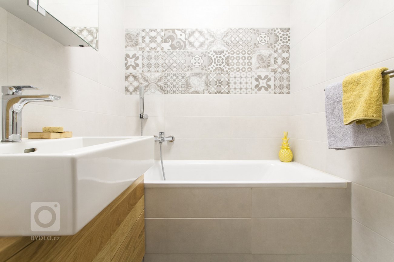 Kompletní rekonstrukce bytu. Mladá rodina chtěla z panelákového bytu, ve kterém již žije několik let, vytvořit místo, kde se bude cítit komfortně celá…
