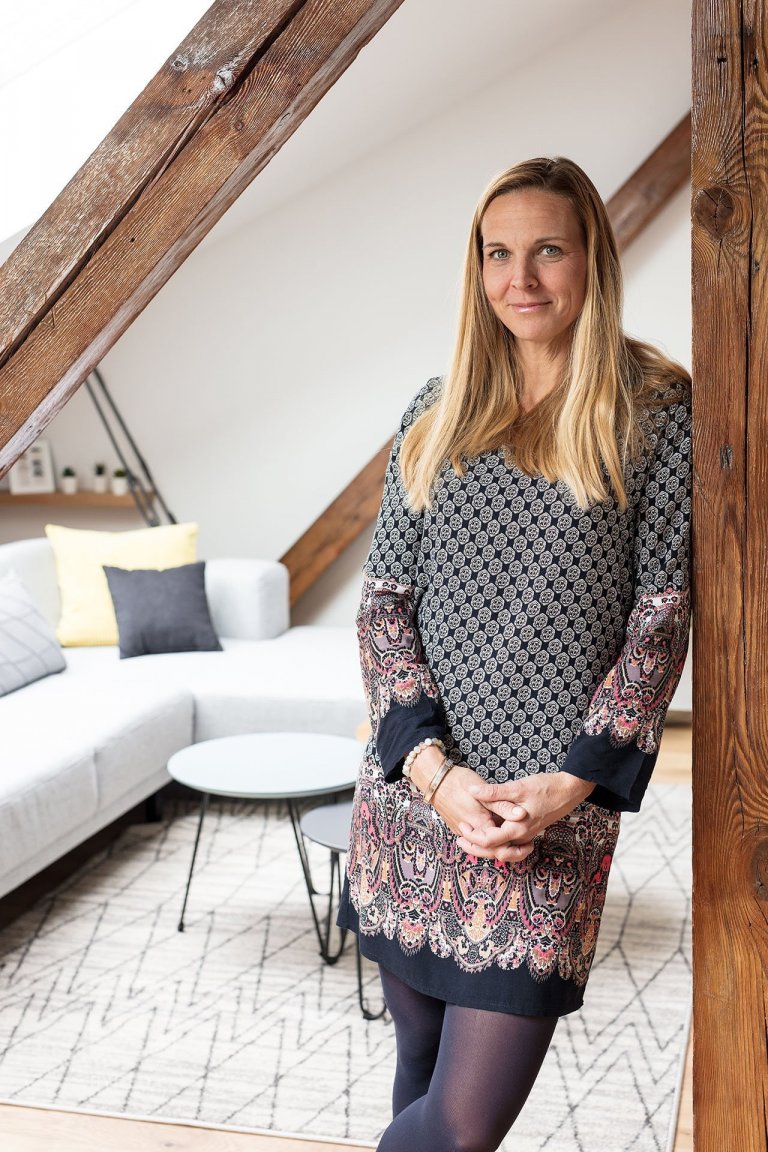 add picture to album