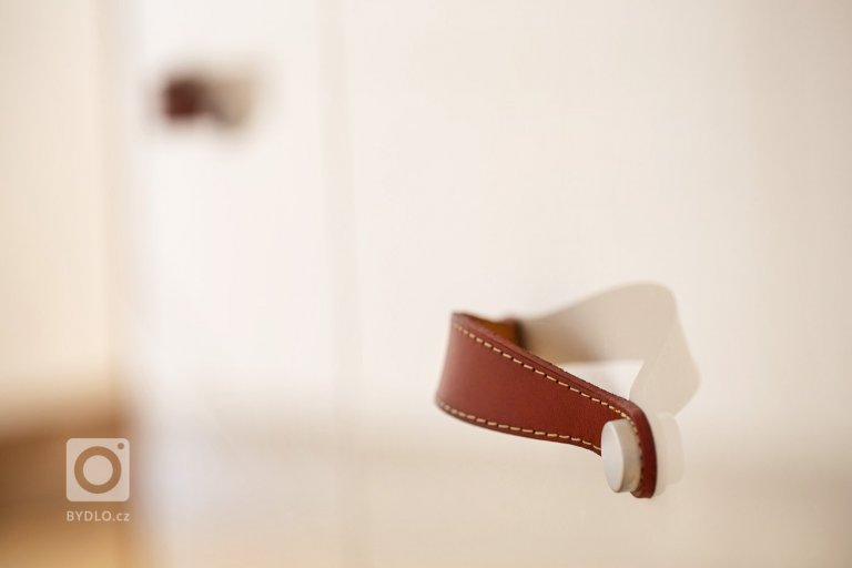 add picture to album