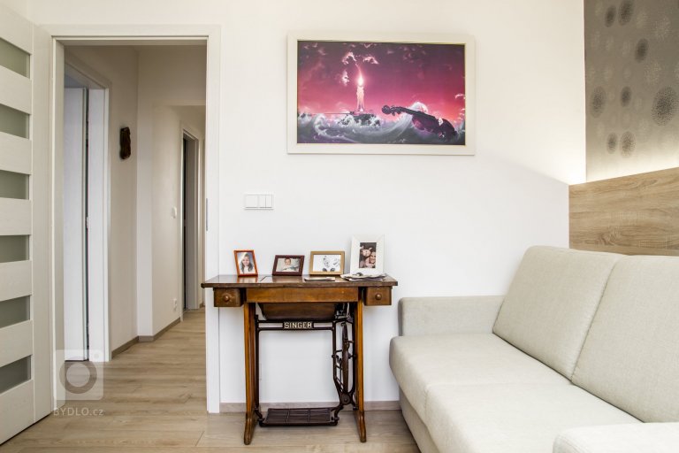 add picture to album