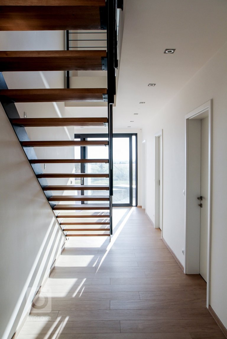 add picture to album