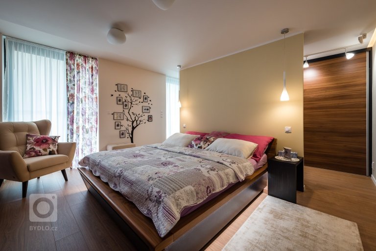 add picture to album