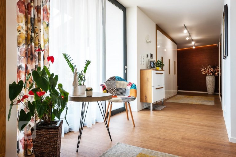 add picture to album