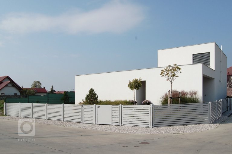 add picture to album