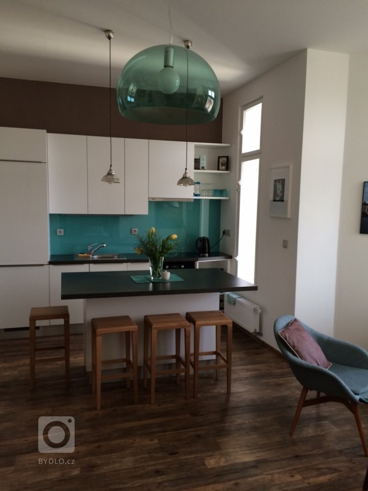 add picture to album