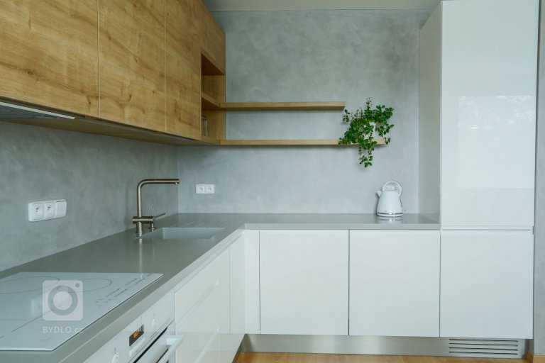 add picture to album