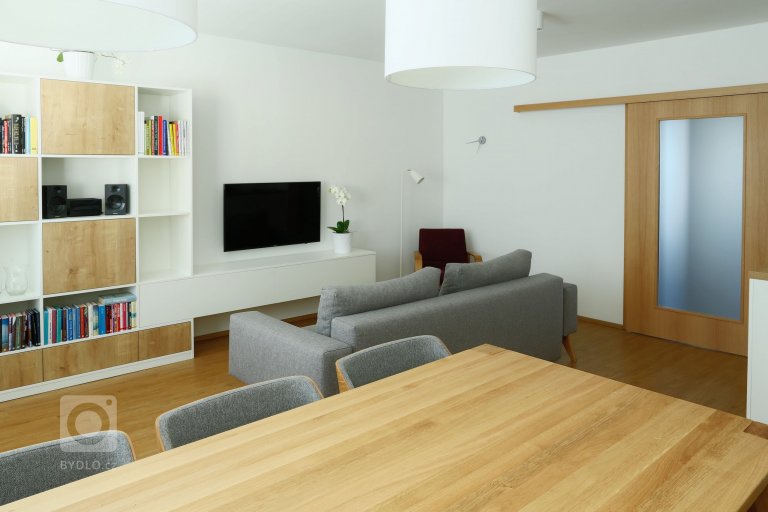 add picture to album