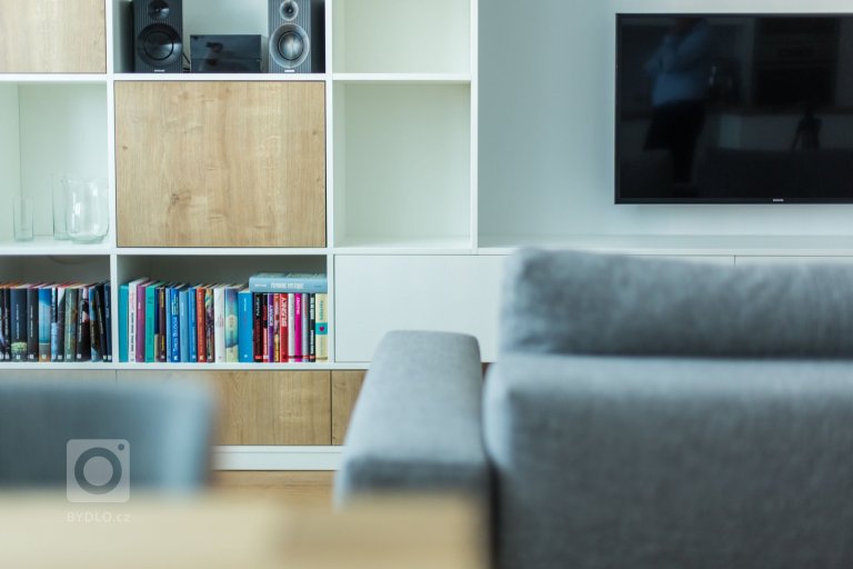 add picture to album