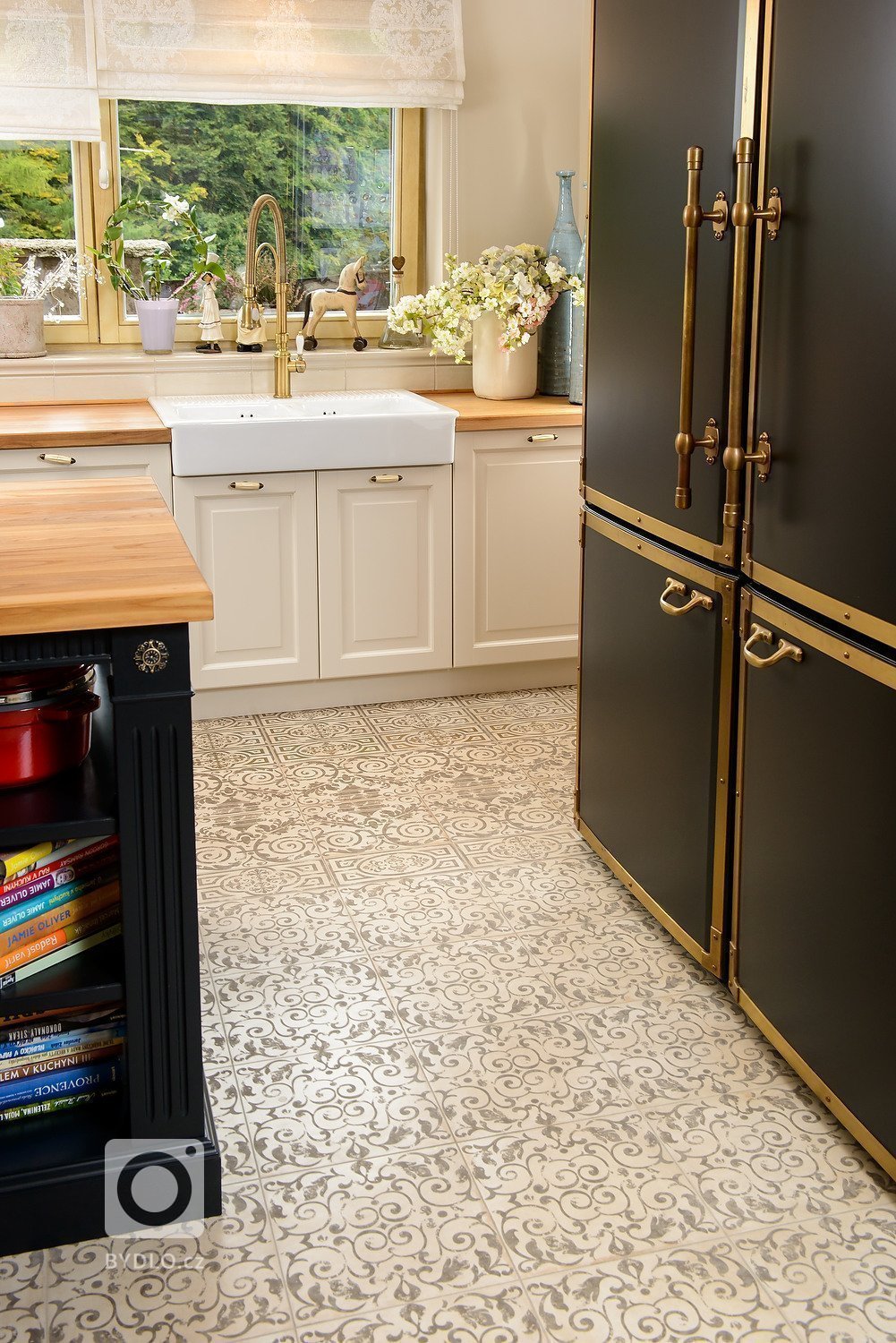 Rustikální styl&nbsp;v posledních letech získává opět na oblibě. Působí velmi příjemně, voní dřevem, kouskem historie a přemění Váš dům či byt v útulný a teplý…