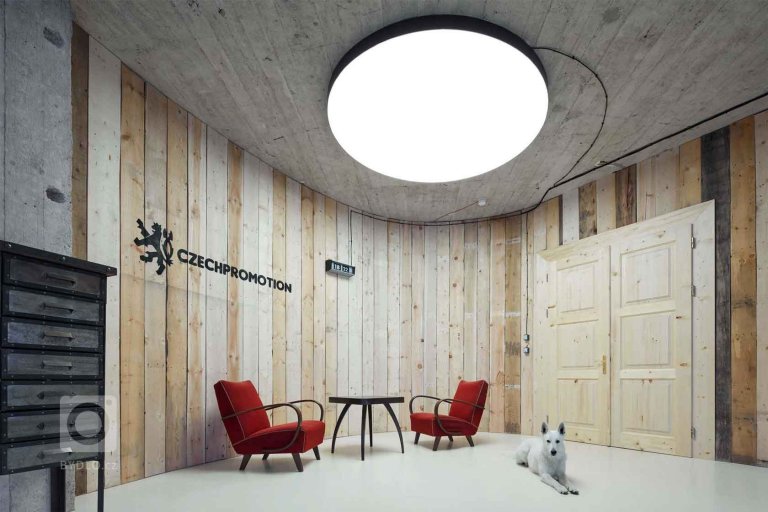 add picture to album