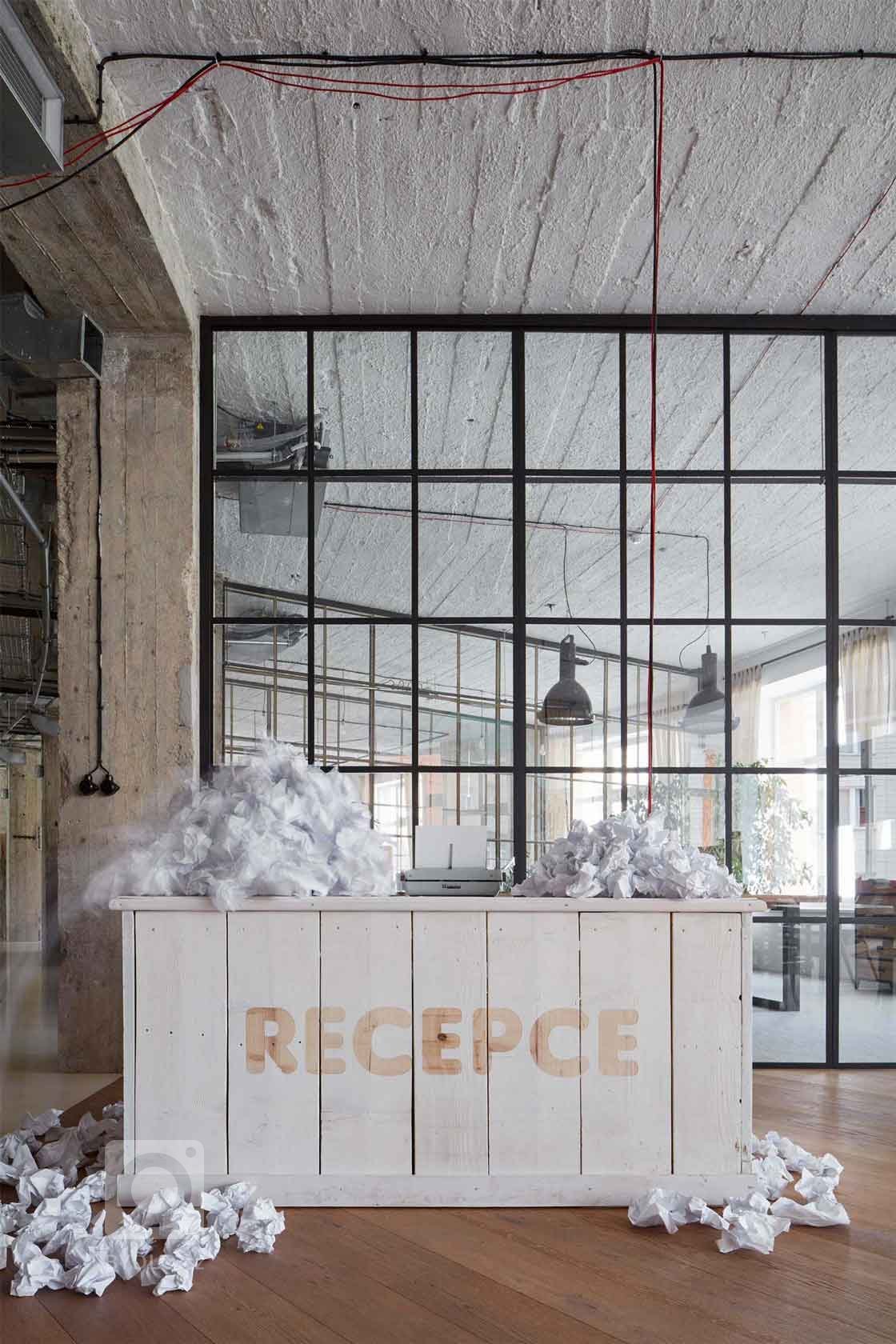 Ocenění Kanceláře roku 2017

Přestěhovat za pouhé tři měsíce komunikační agenturu Czech Promotion ze slavné Winternitzovy vily do nerekonstruovaných prostor…