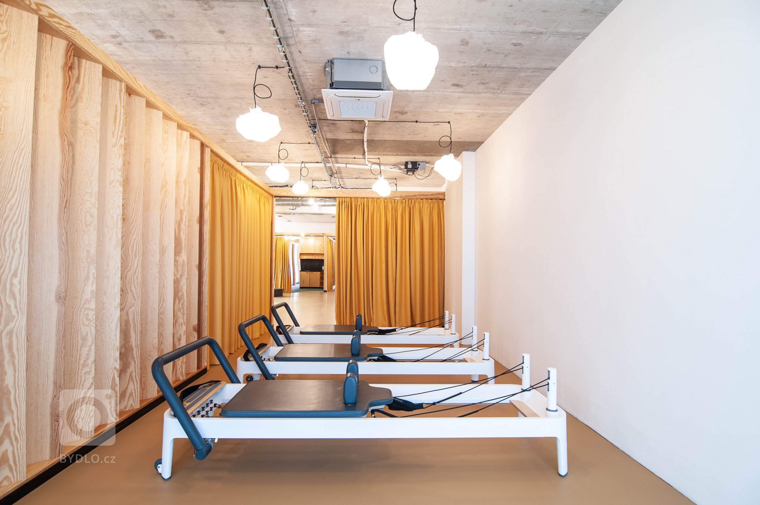 Specializované studio zaměřené na&nbsp;metodu pilates s názvem Pilates Art, které najdete v Klánovicích, je místem, kde se cvičí na&nbsp;dokonale vymyšlených a…