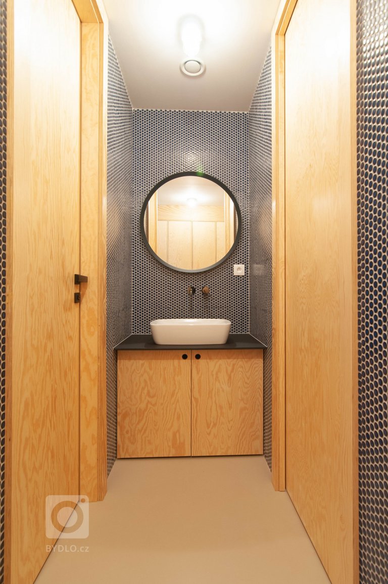 add picture to album