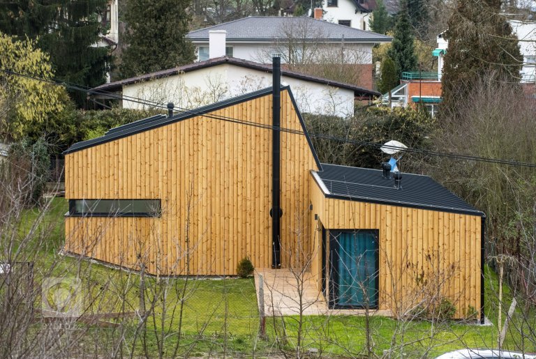 add picture to album