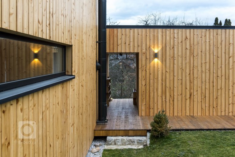 add picture to album