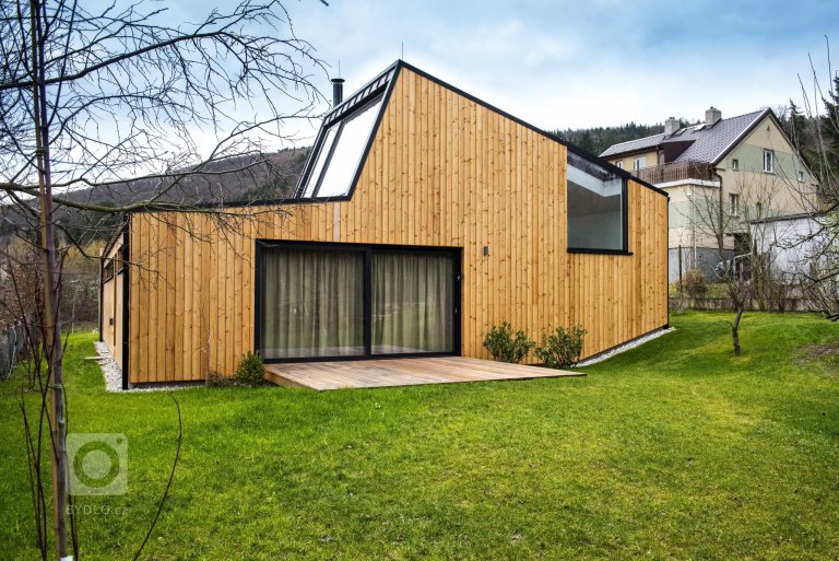 add picture to album