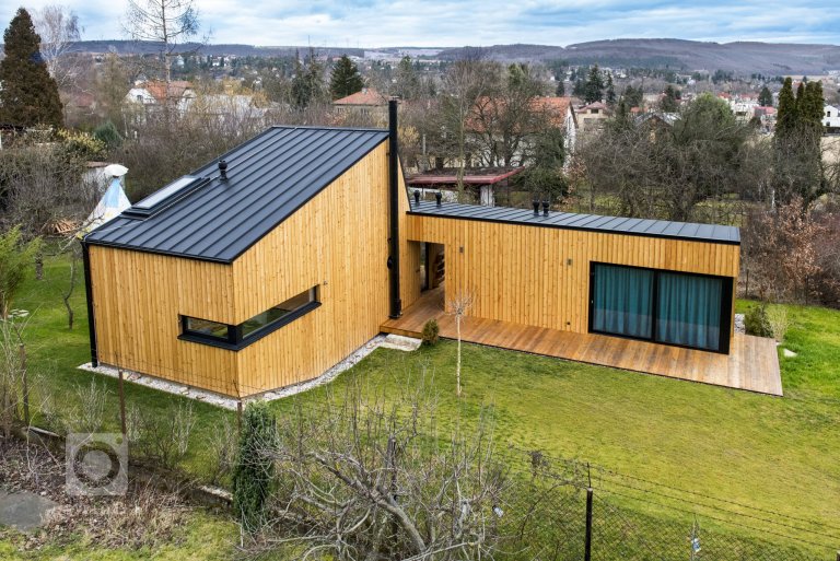 add picture to album