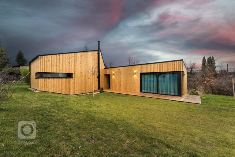 add picture to album