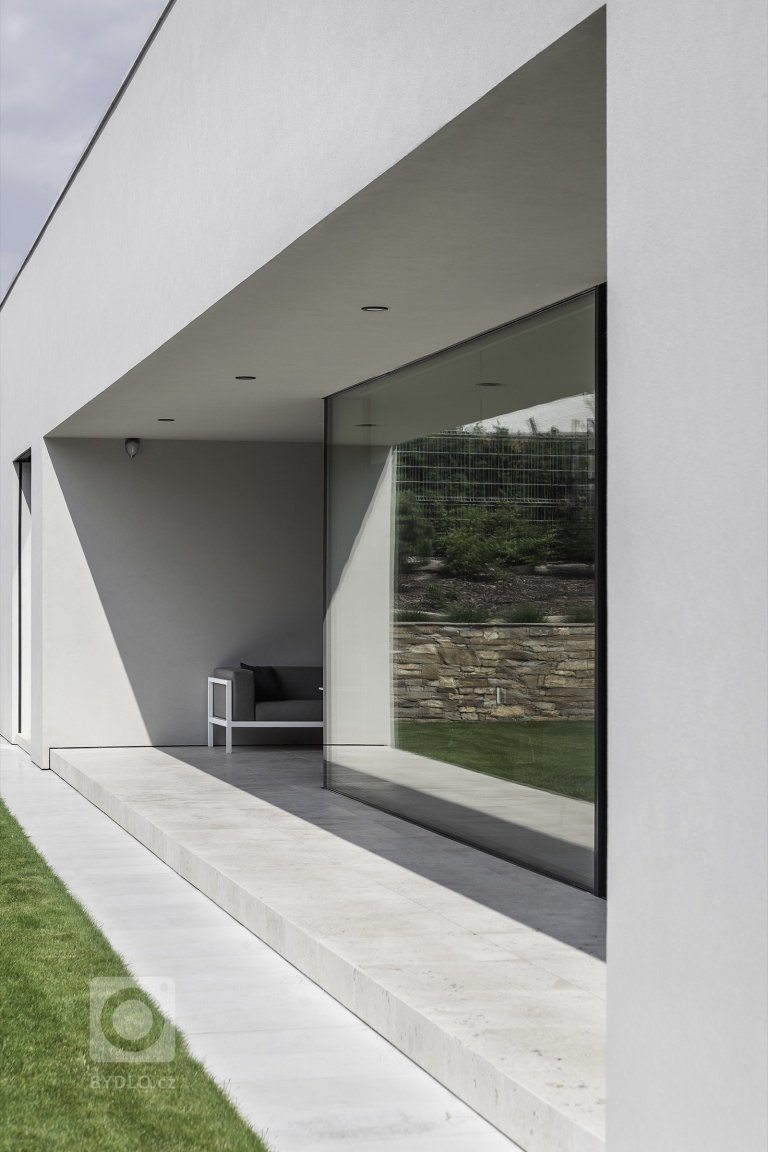 add picture to album