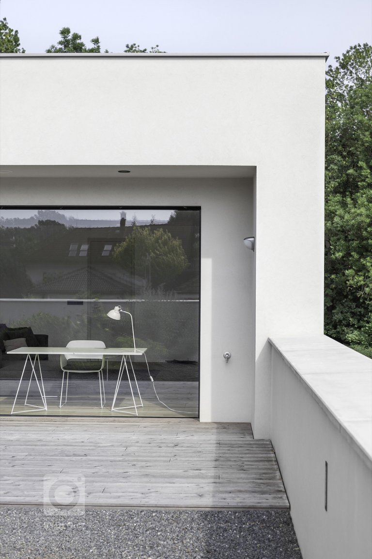 add picture to album