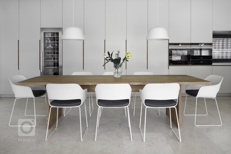 add picture to album