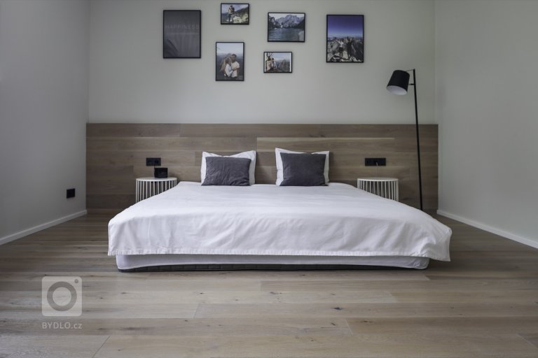 add picture to album