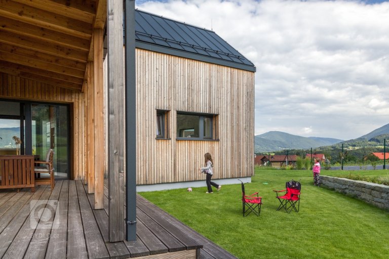 add picture to album