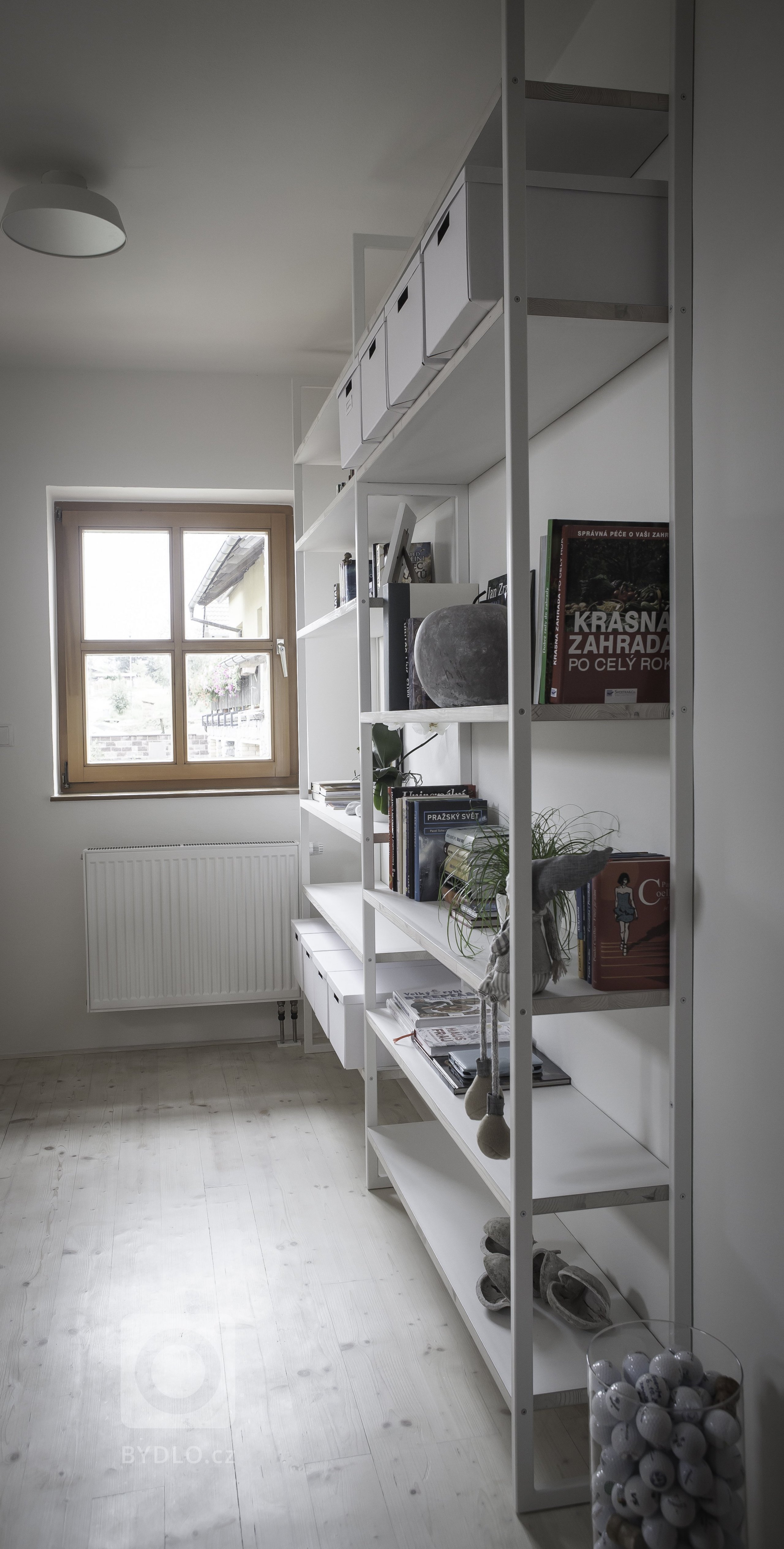 Vše začalo požadavkem na nábytek do koupelny. Nakonec LE BON navrhl a realizoval kompletní interiér. Protože v tomto domě byla už řada prvků, jako podlahy,…