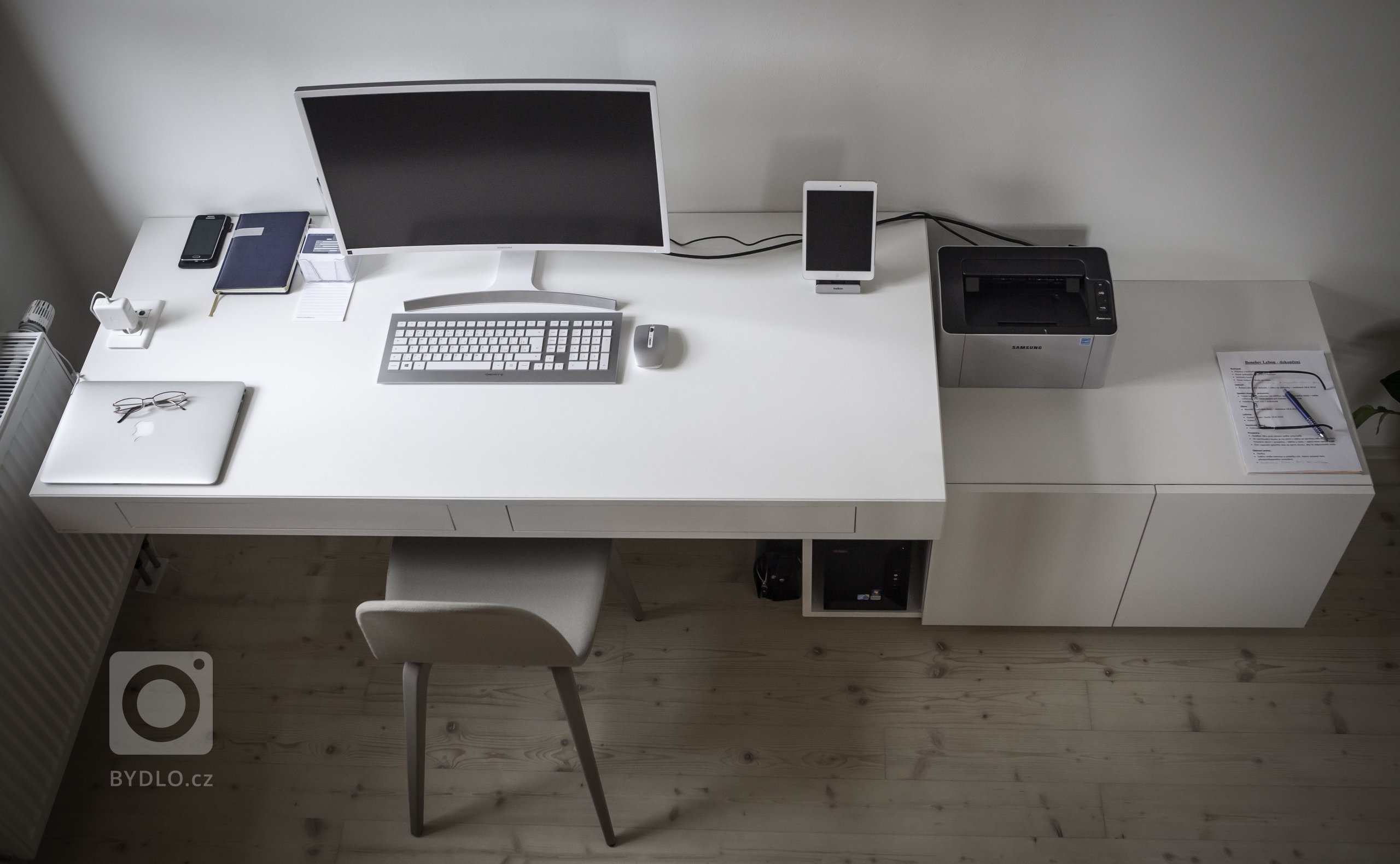 Vše začalo požadavkem na nábytek do koupelny. Nakonec LE BON navrhl a realizoval kompletní interiér. Protože v tomto domě byla už řada prvků, jako podlahy,…