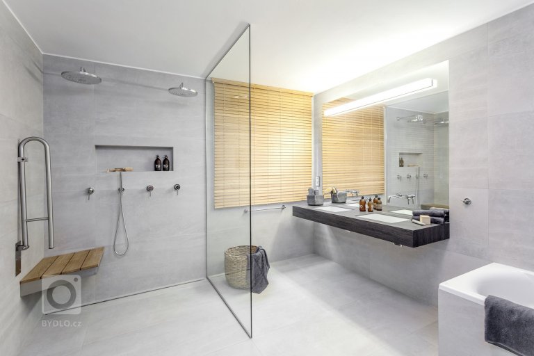 add picture to album