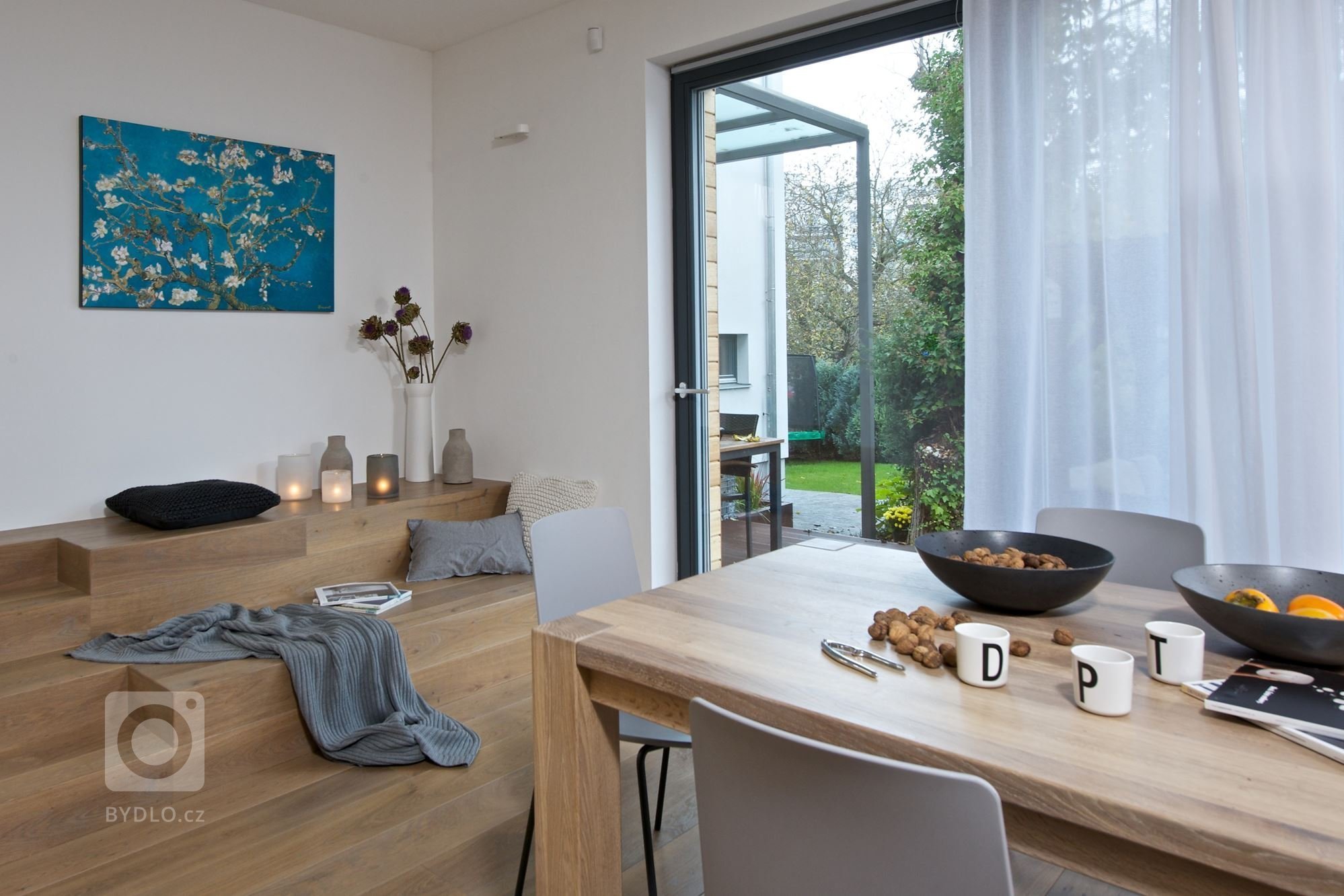 Rekonstrukce a přístavba rodinného domu na Barrandově. Čistě náhodou k domu náležela dřevěná kůlna, která souhrou šťastných náhod byla zapsána v katastru…