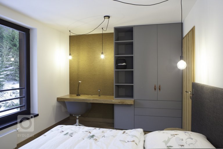 add picture to album