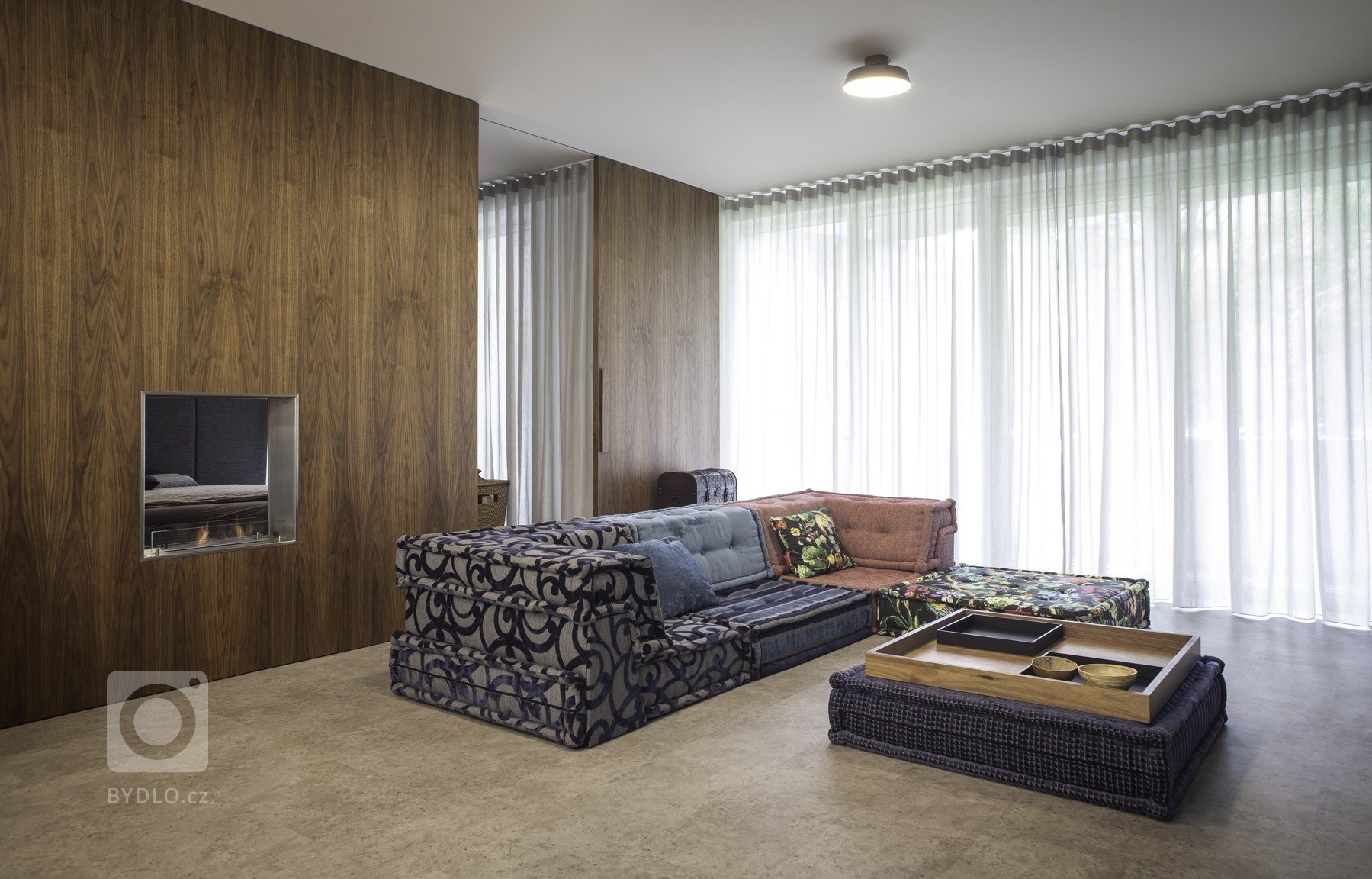 Představujeme vám náš oblíbený interiér.&nbsp;Při kompletní rekonstrukci jsme&nbsp;stávající prostor s mnoha zdmi maximálně otevřeli.

Všechny stěny jsme…