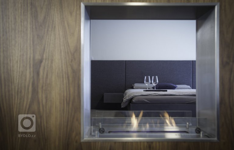 add picture to album