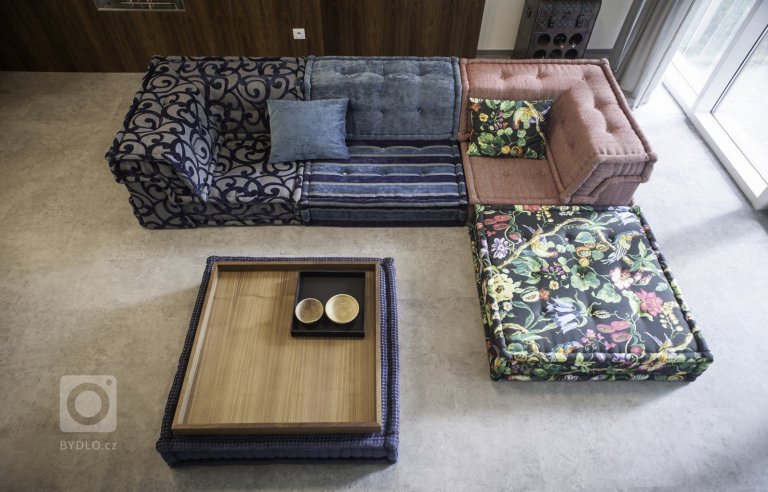 add picture to album