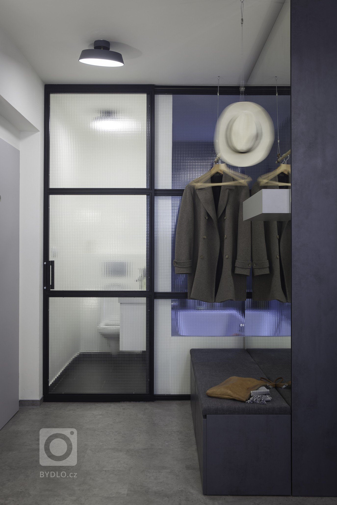 Představujeme vám náš oblíbený interiér.&nbsp;Při kompletní rekonstrukci jsme&nbsp;stávající prostor s mnoha zdmi maximálně otevřeli.

Všechny stěny jsme…