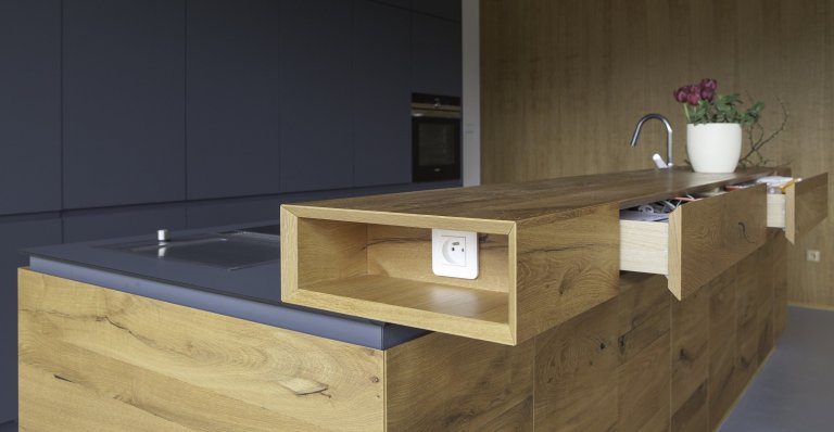 Dobrá kuchyň musí být nejen krásná a z&nbsp;kvalitních materiálů. Le bon při navrhování dbá na důležité detaily, které zásadně ovlivňují, jak dobře se v…