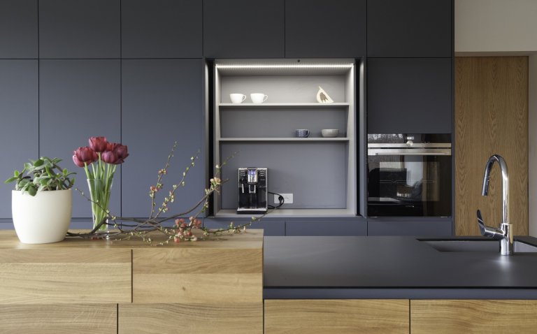 Dobrá kuchyň musí být nejen krásná a z&nbsp;kvalitních materiálů. Le bon při navrhování dbá na důležité detaily, které zásadně ovlivňují, jak dobře se v…
