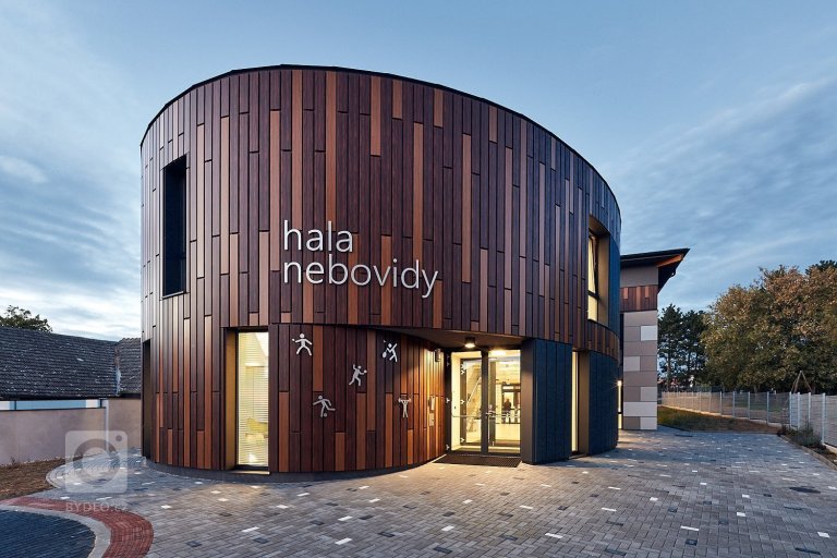 add picture to album