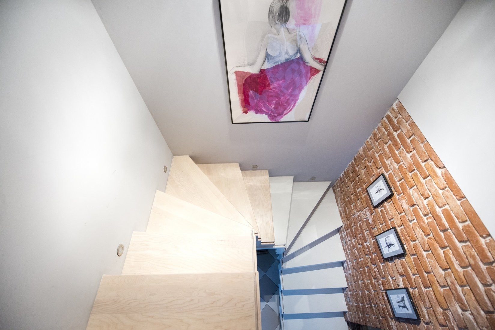 Industriální interiér s nádechem provence