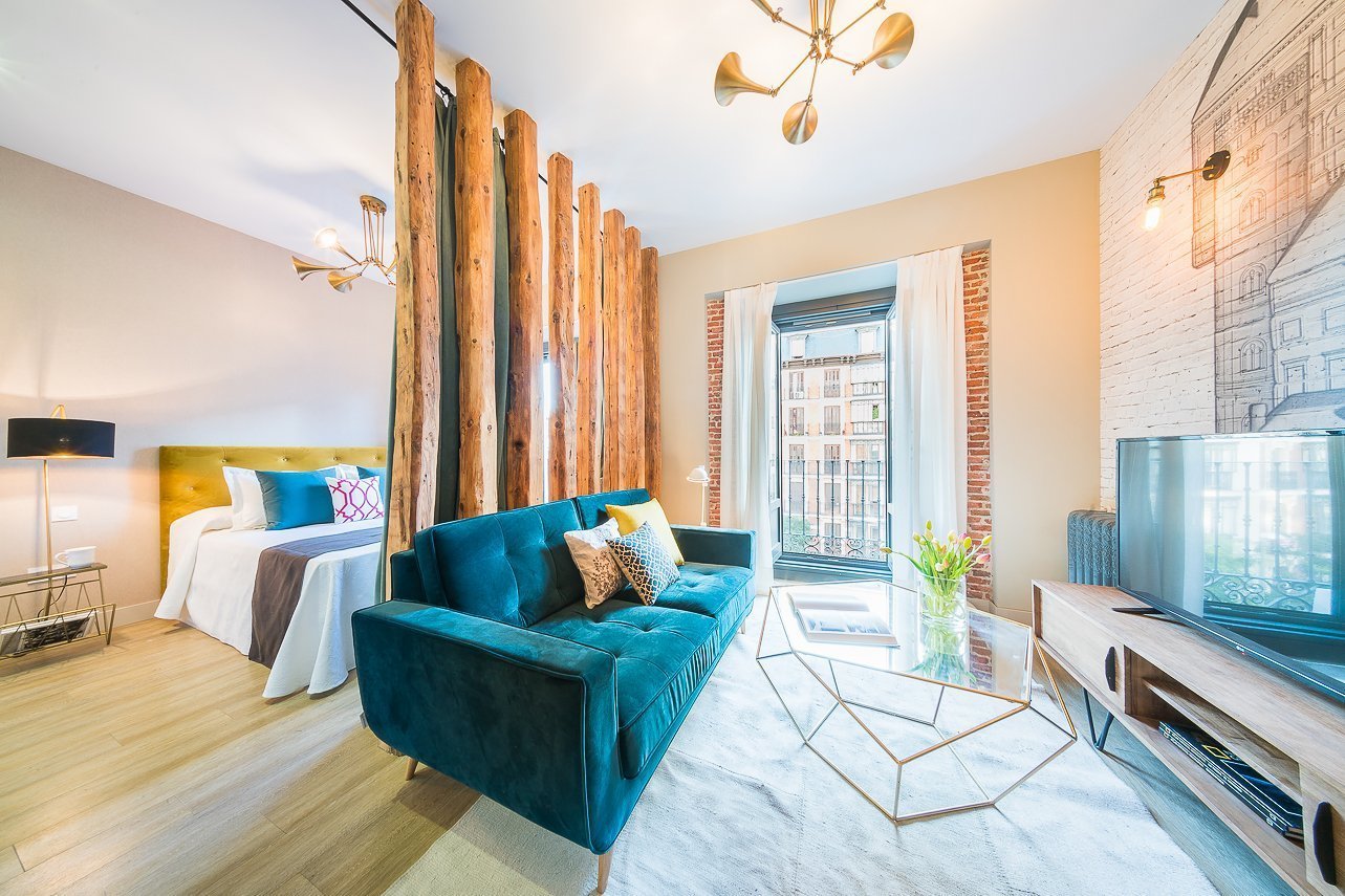 Praktická garsonka v městském stylu