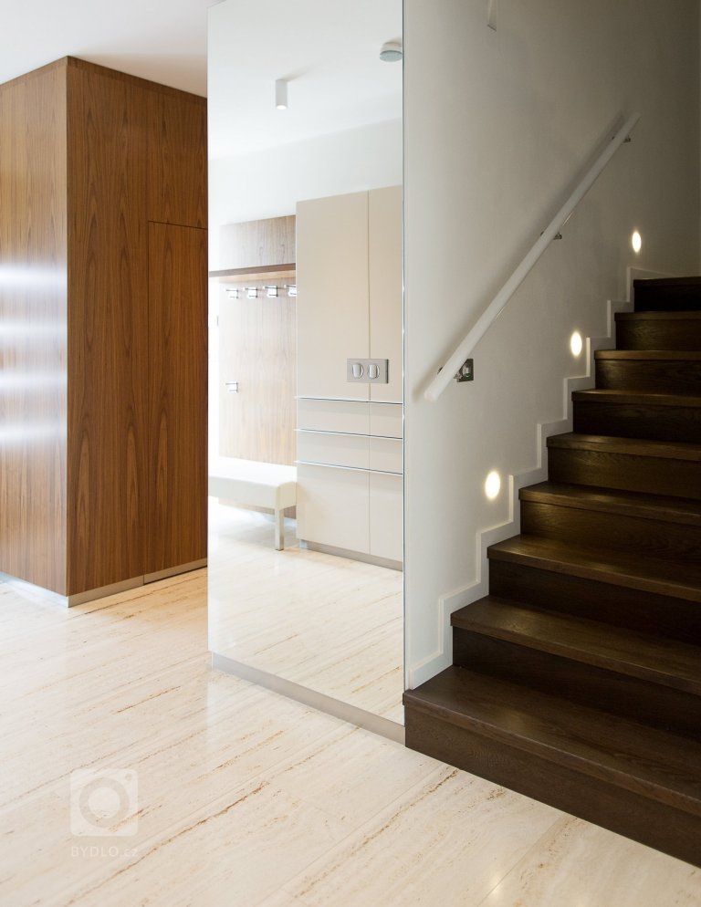 add picture to album