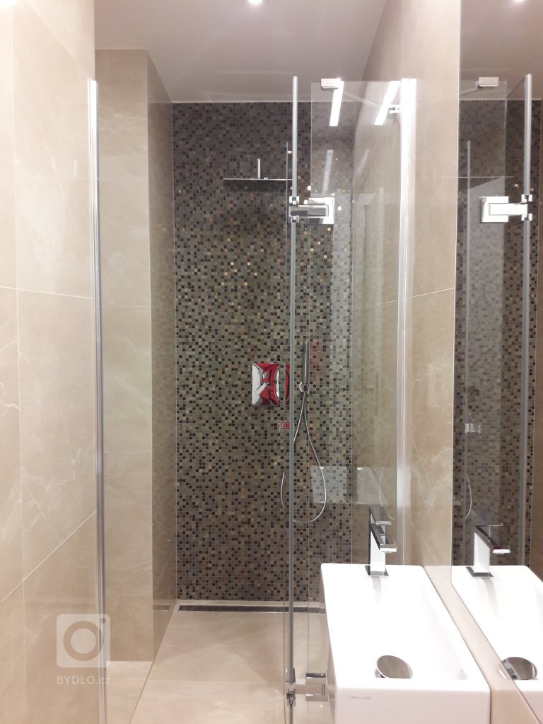 add picture to album