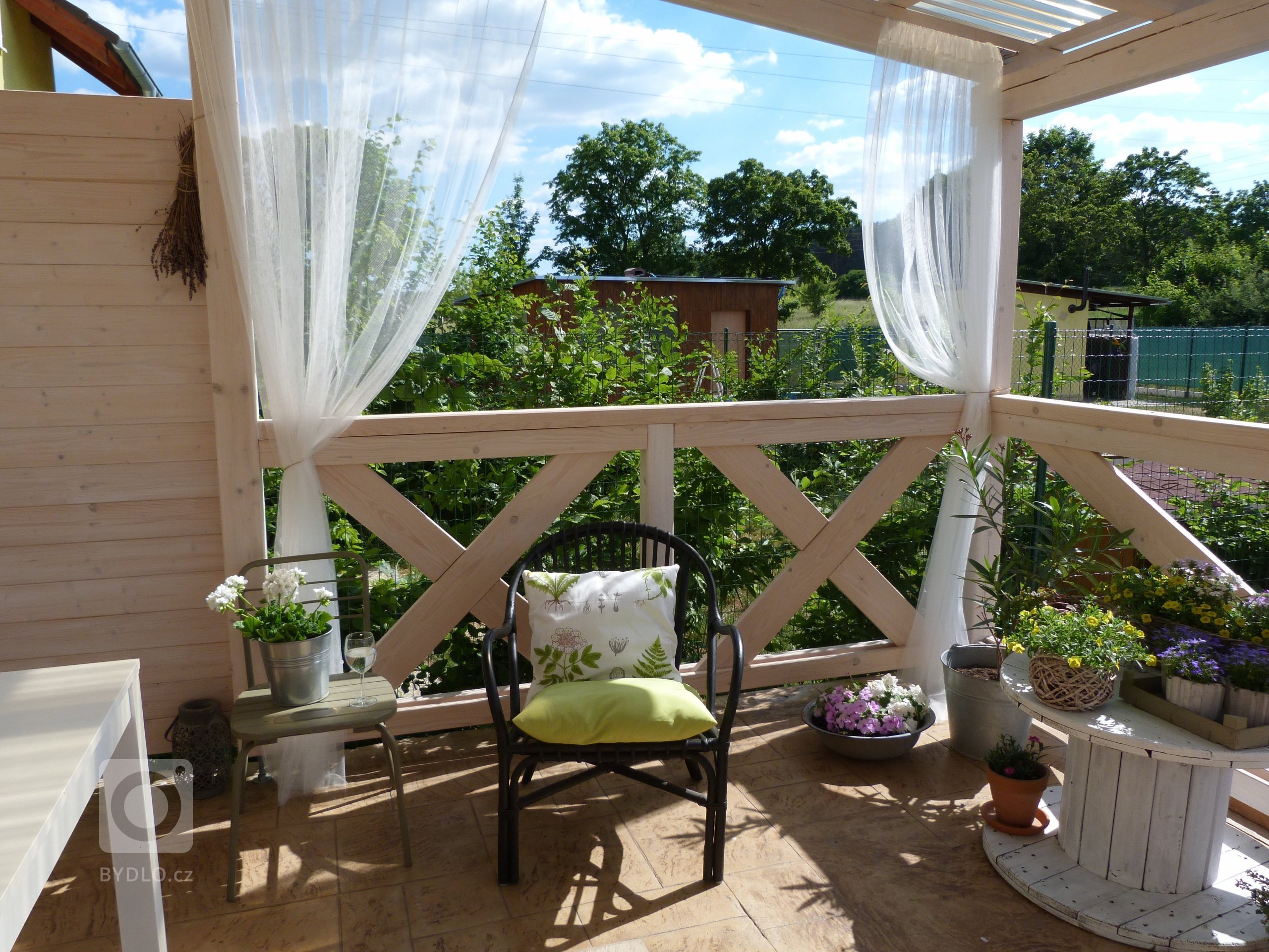 Návrh a realizace terasy.
