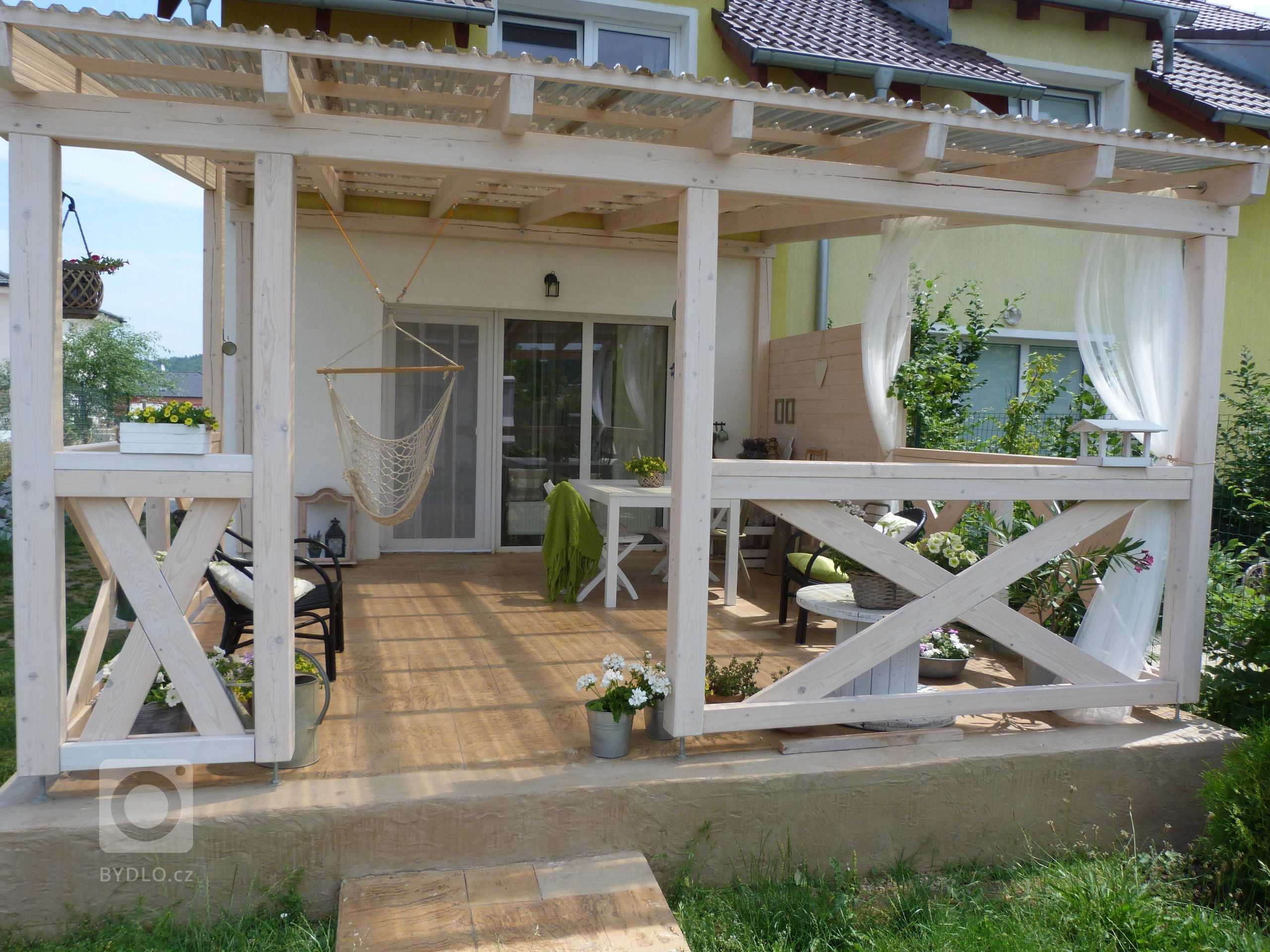 Návrh a realizace terasy.
