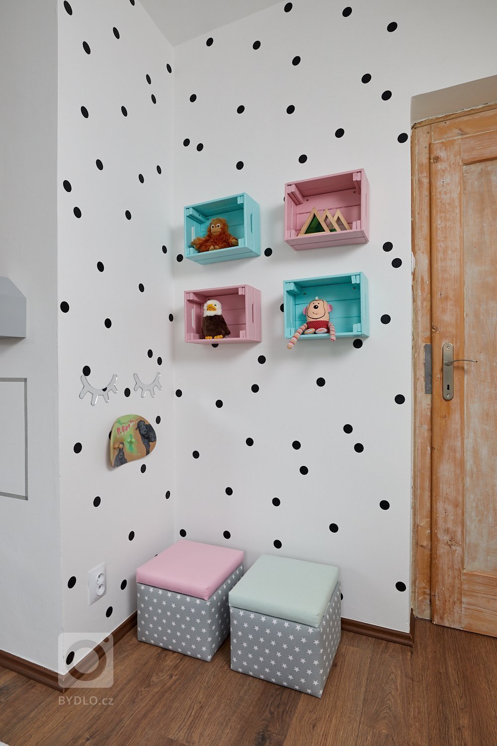 Dětský pokoj, pro dva sourozence, holčičku a jejího malého brášku.&nbsp;Požadavkem majitelů byla jednoduchost, nadčasovost a hravost. Pokoj jsem navrhla v…