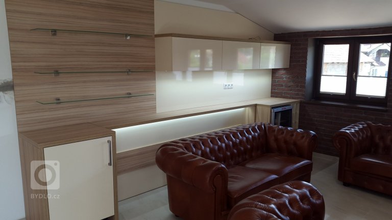 add picture to album