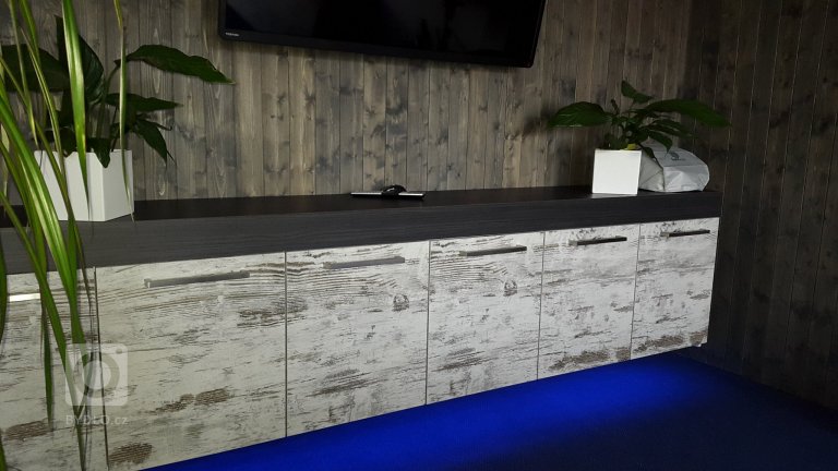 add picture to album