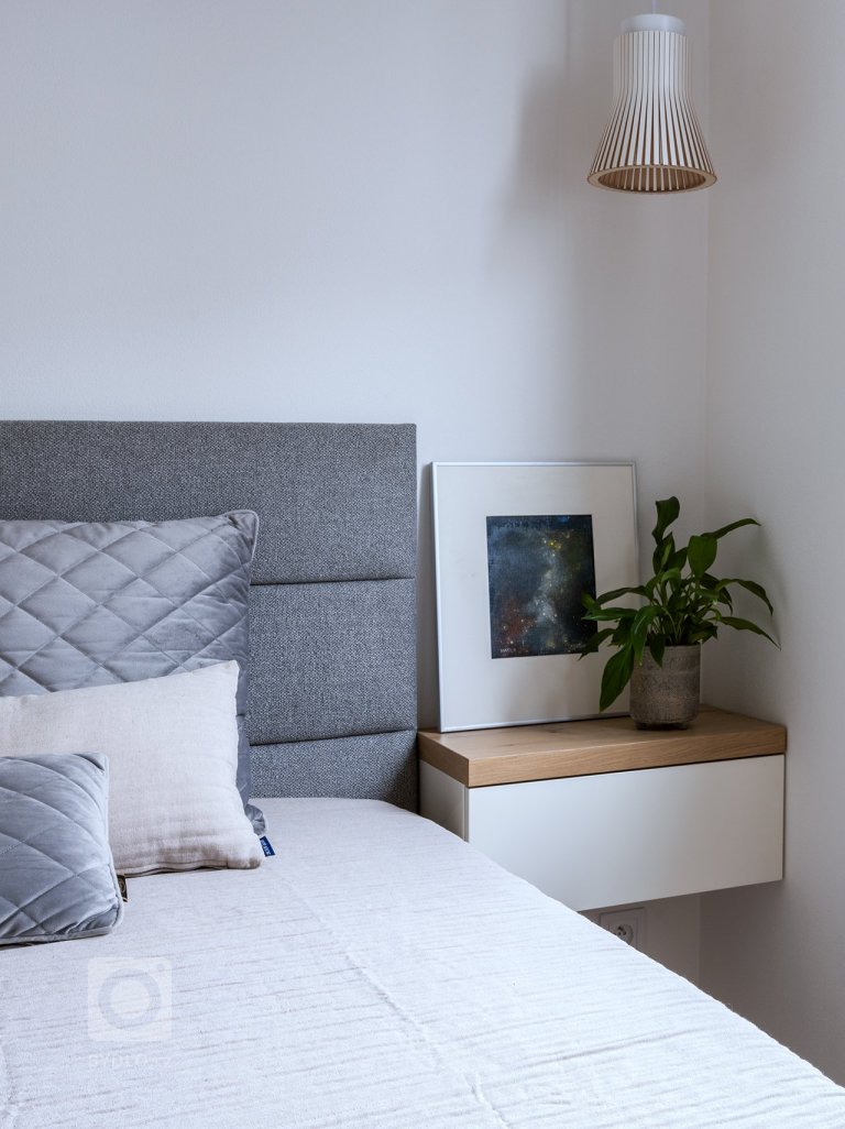 add picture to album